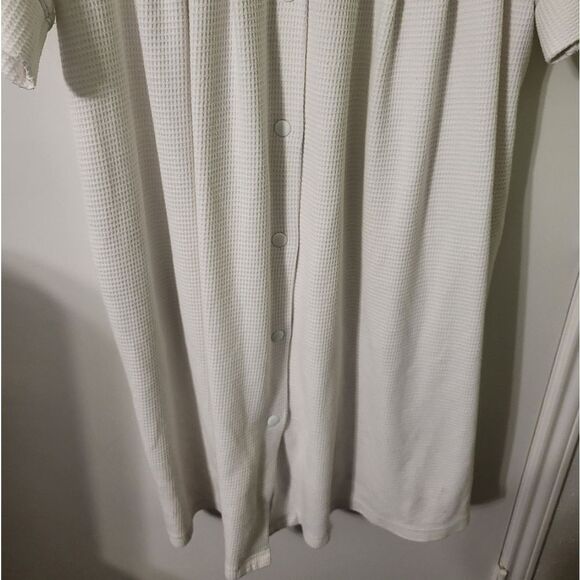 Miss Elaine Intimates White Pink Floral  Snap Up Front Midi House Coat Robe, L - Picture 4 of 11